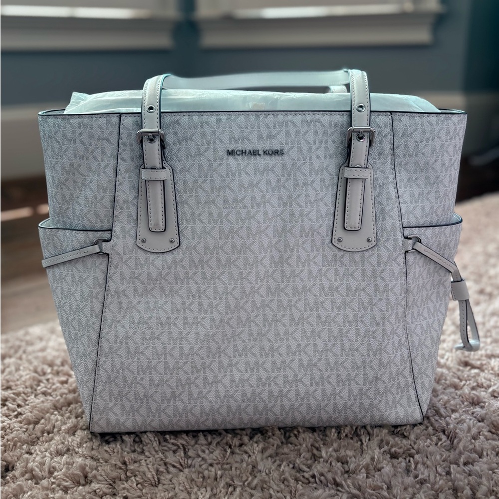 Michael Kors Bright White Voyager Tote